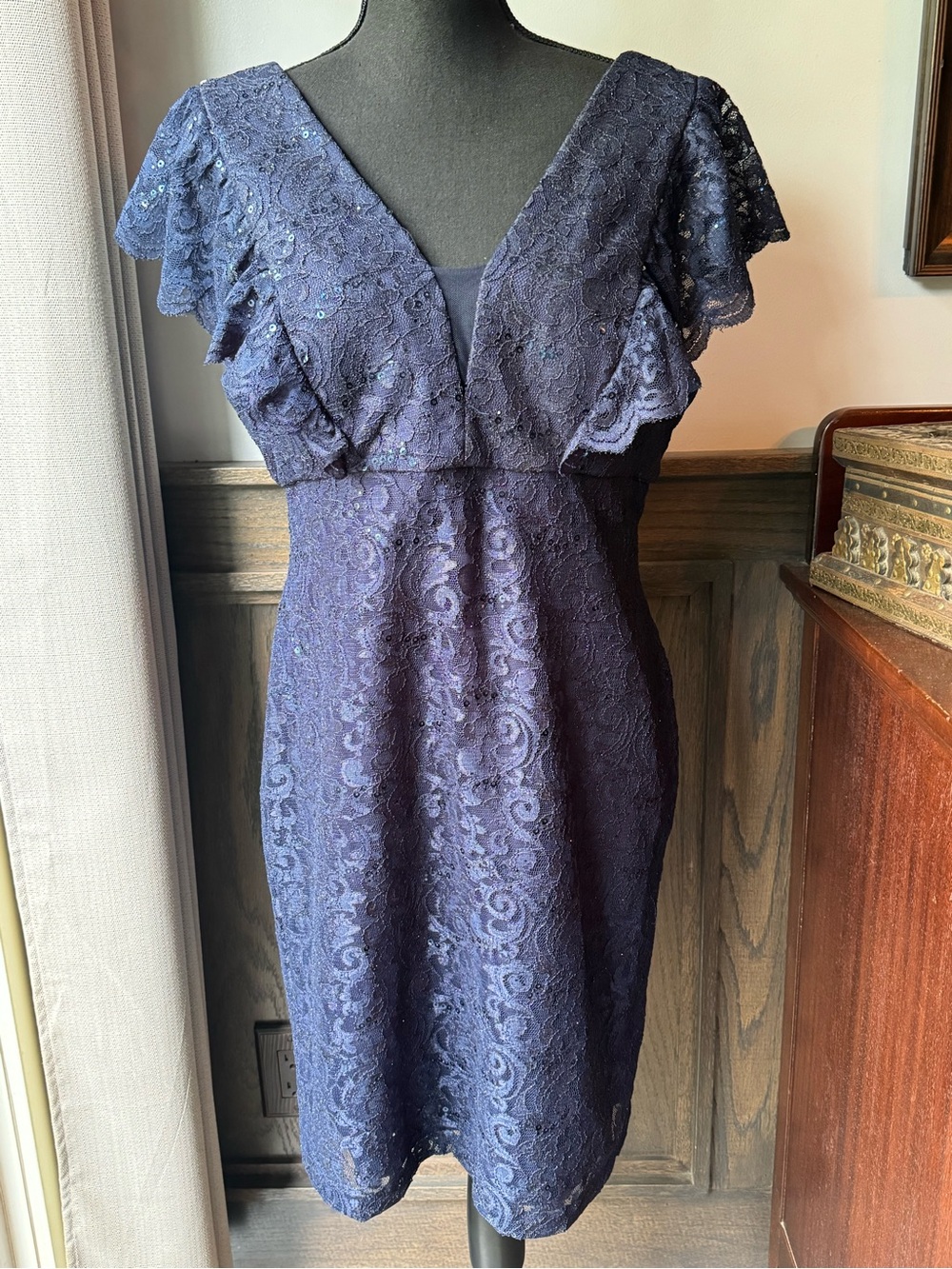 Night Way Collections Navy Lace V-Neck Midi Dress 14 EUC - Picture 2 of 8